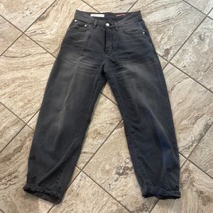Pilcro leightweight black denim pant